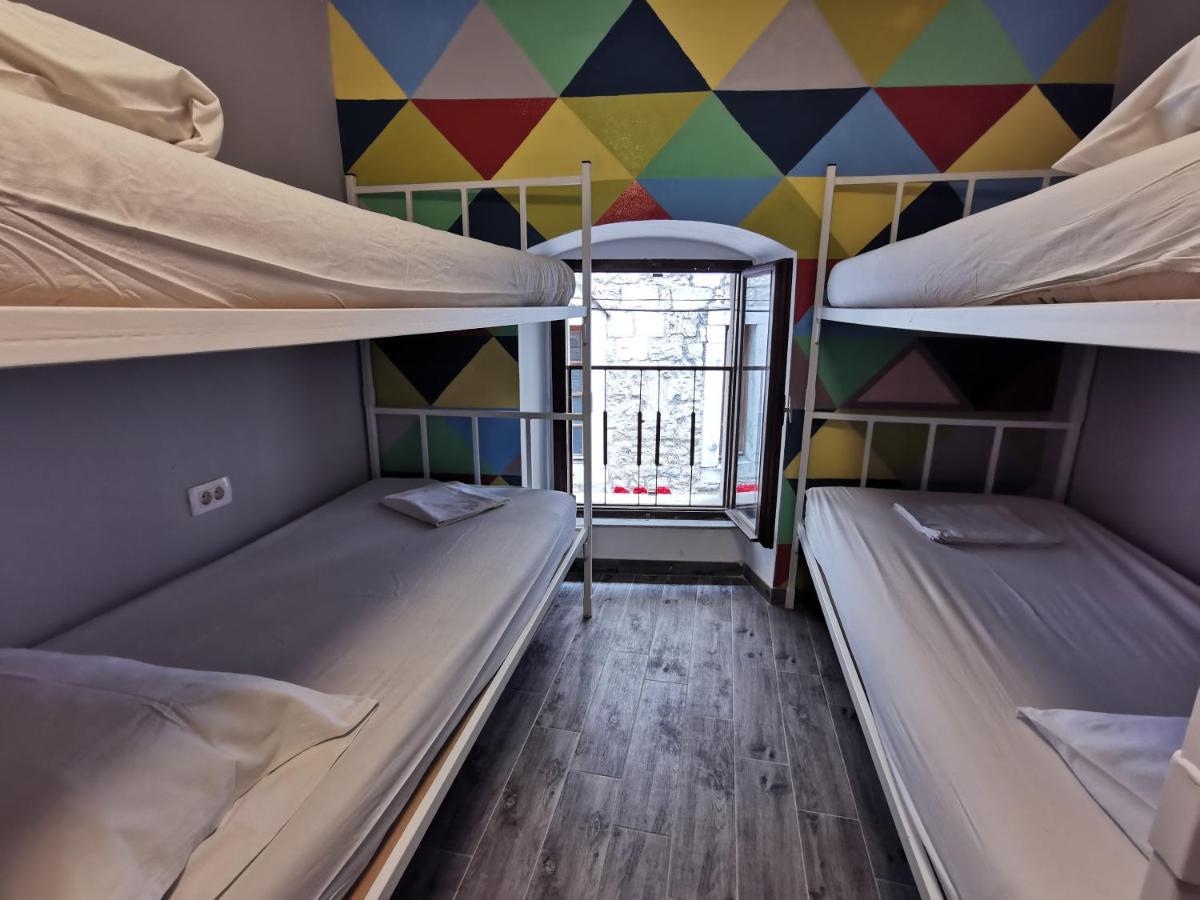Fiesta Siesta Social Hostel Сплит Экстерьер фото